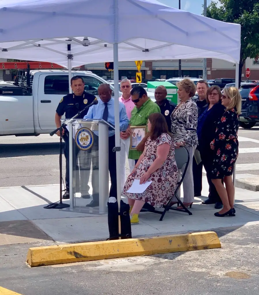 Mayor Turner announces updates to Safer Streets Initiative at 10th Street and Shepherd along with City officials on June 10, 2019