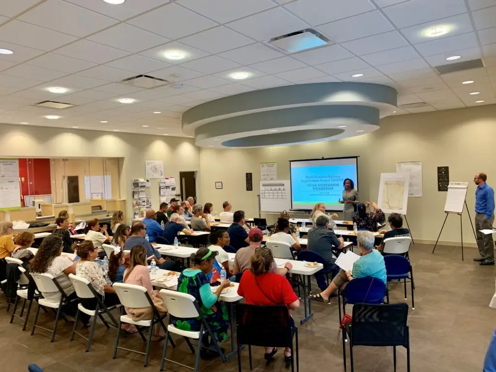 LINK Houston Executive Director Oni Blair welcomes Near Northside Community members to the I-45 expansion workshop hosted by Avenue CDC on May 29, 2019.